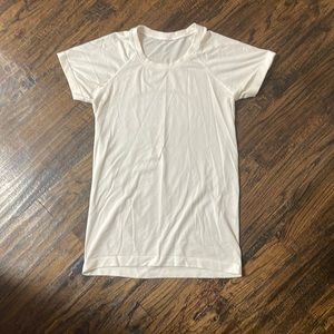 Lululemon swiftly tech